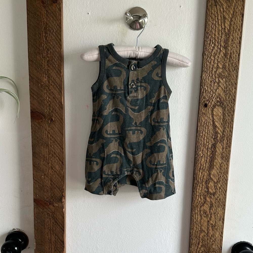 Old Navy Rustic Dinosaur Baby Boy Romper Size 3-6 Months